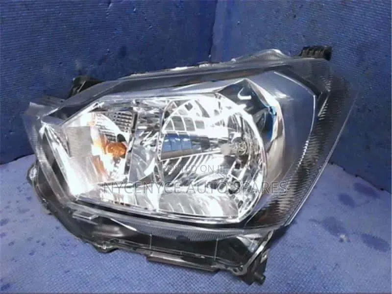 Headlight Daihatsu Mira