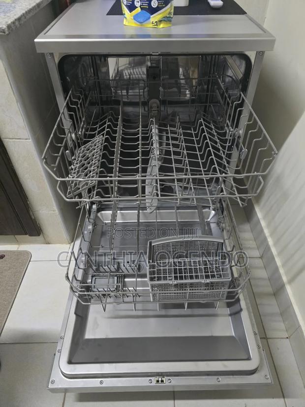 Dishwasher Machine - thumbnail 3