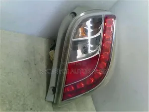 Daihatsu Mira Tailight