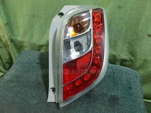 Daihatsu Mira Tailight