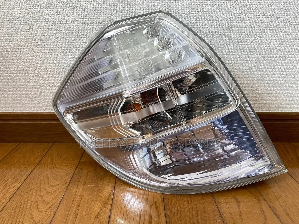 Tailight Honda Fit Shuttle Clear