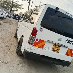 Toyota HiAce 2012 White