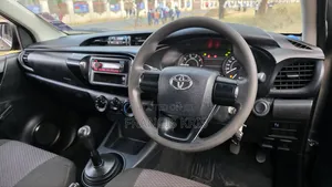 Toyota Hilux 2020 Burgundy