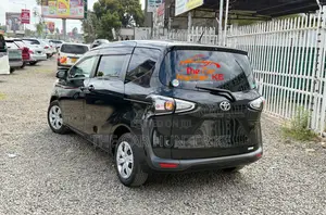 Toyota Sienta 1.5 FWD 2019