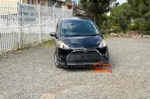 Toyota Sienta 1.5 FWD 2019