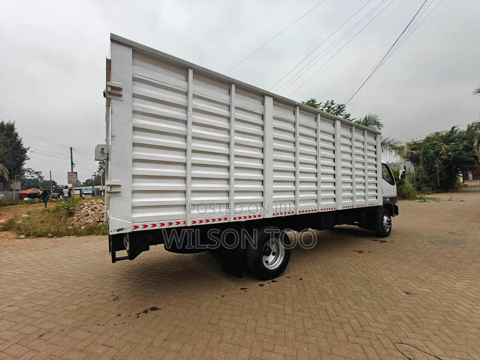 Mitsubishi Fh KCL Covered Body