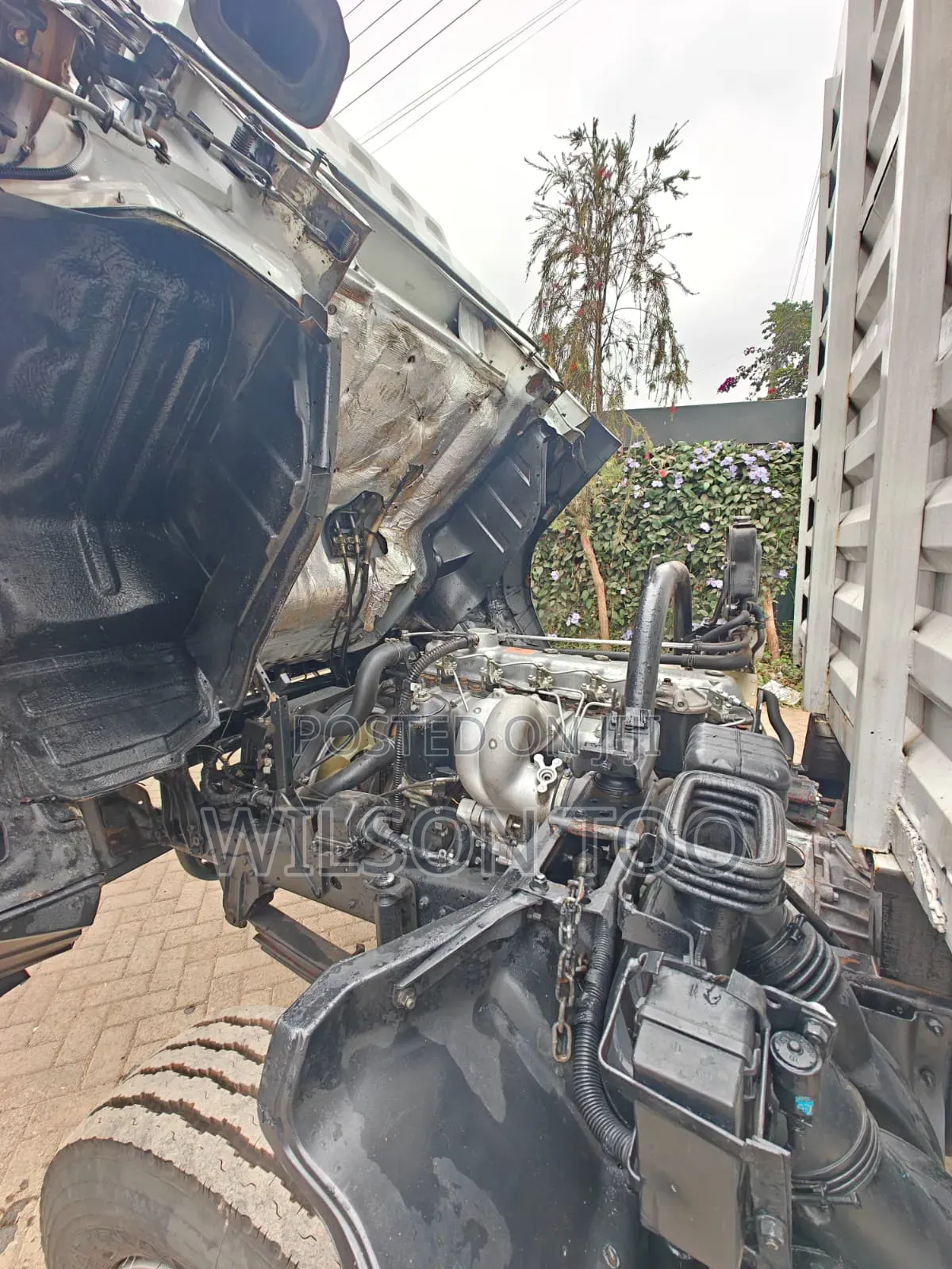 Mitsubishi Fh KCL Covered Body