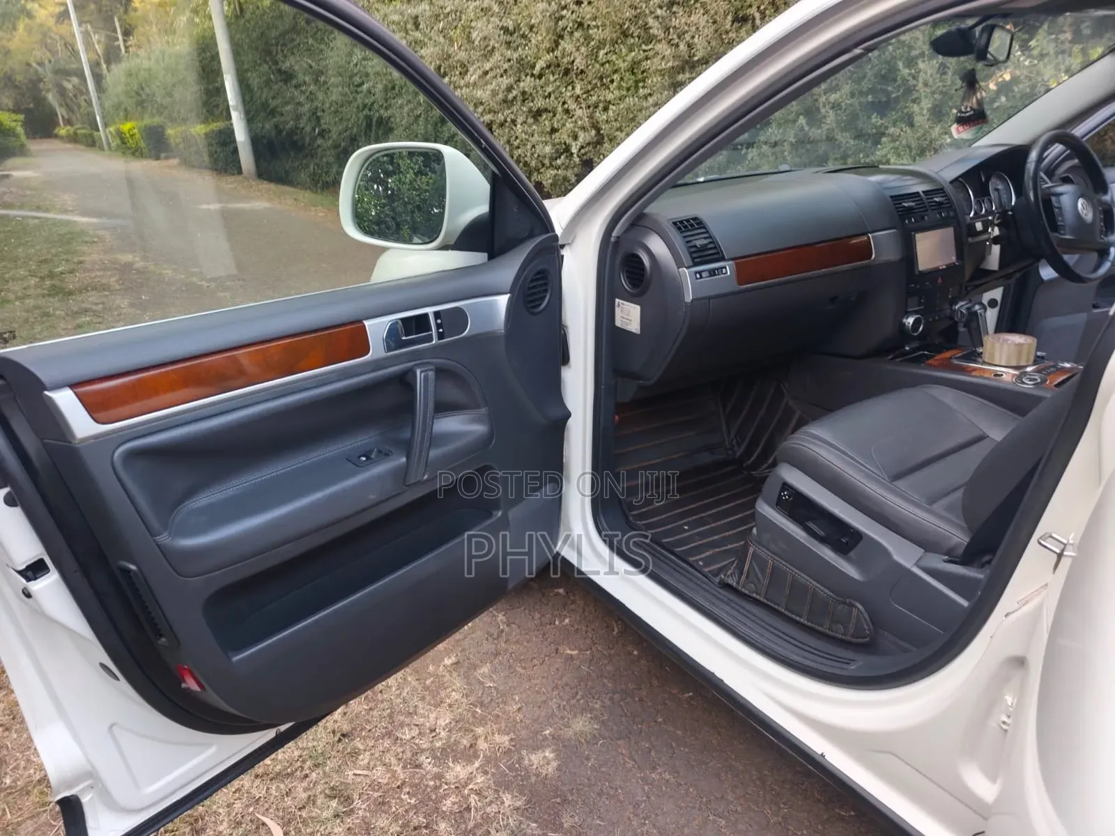 Volkswagen Touareg 2008 White