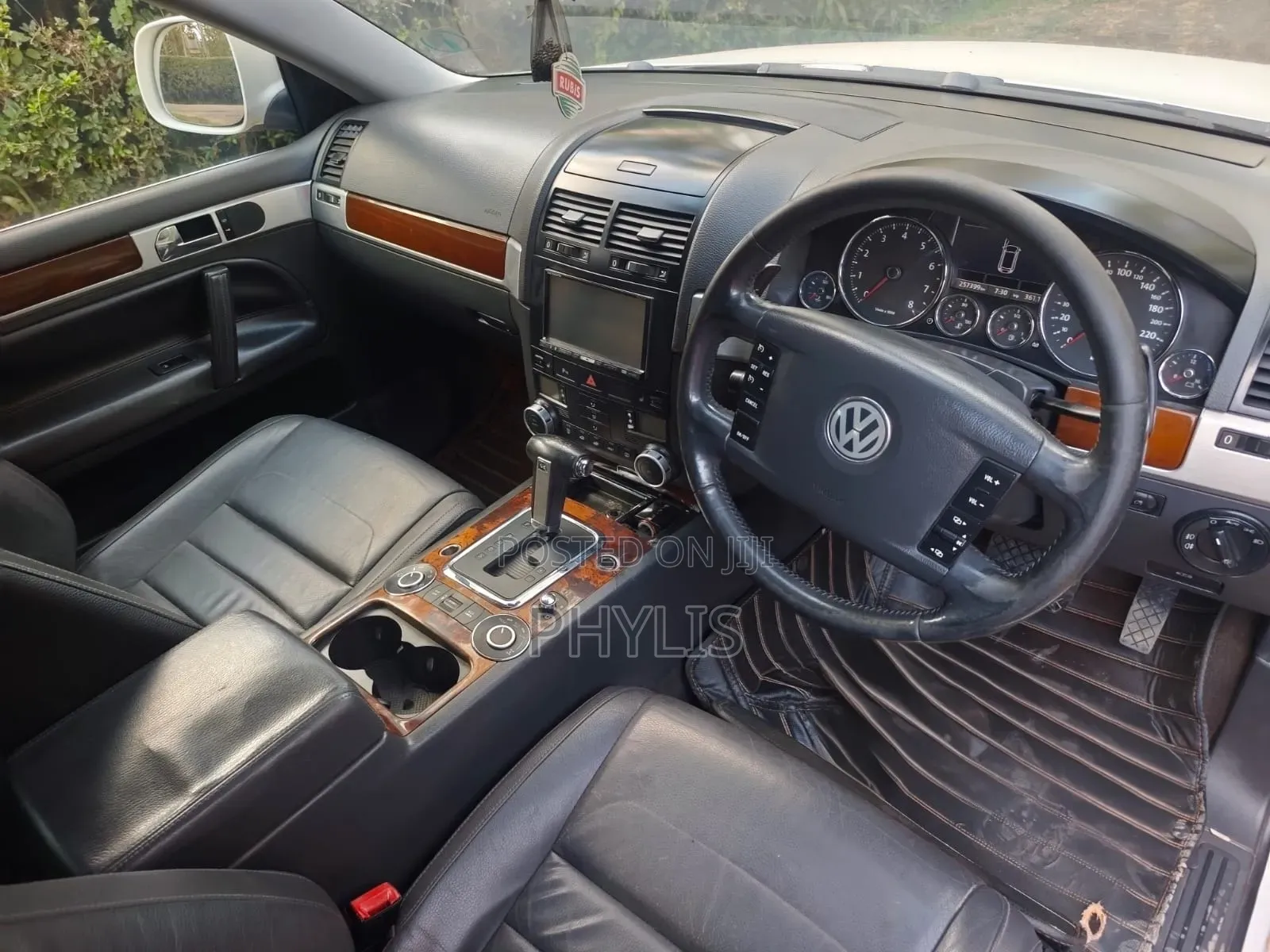 Volkswagen Touareg 2008 White