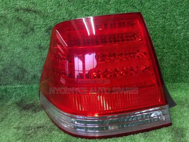 Toyota Crown Tailight 2005