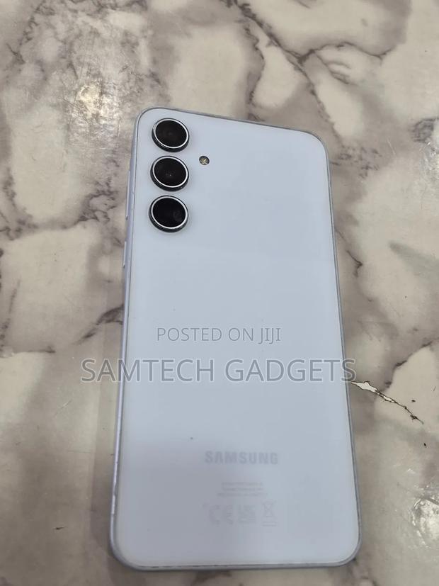 Samsung Galaxy S24+ 256 GB White - main view