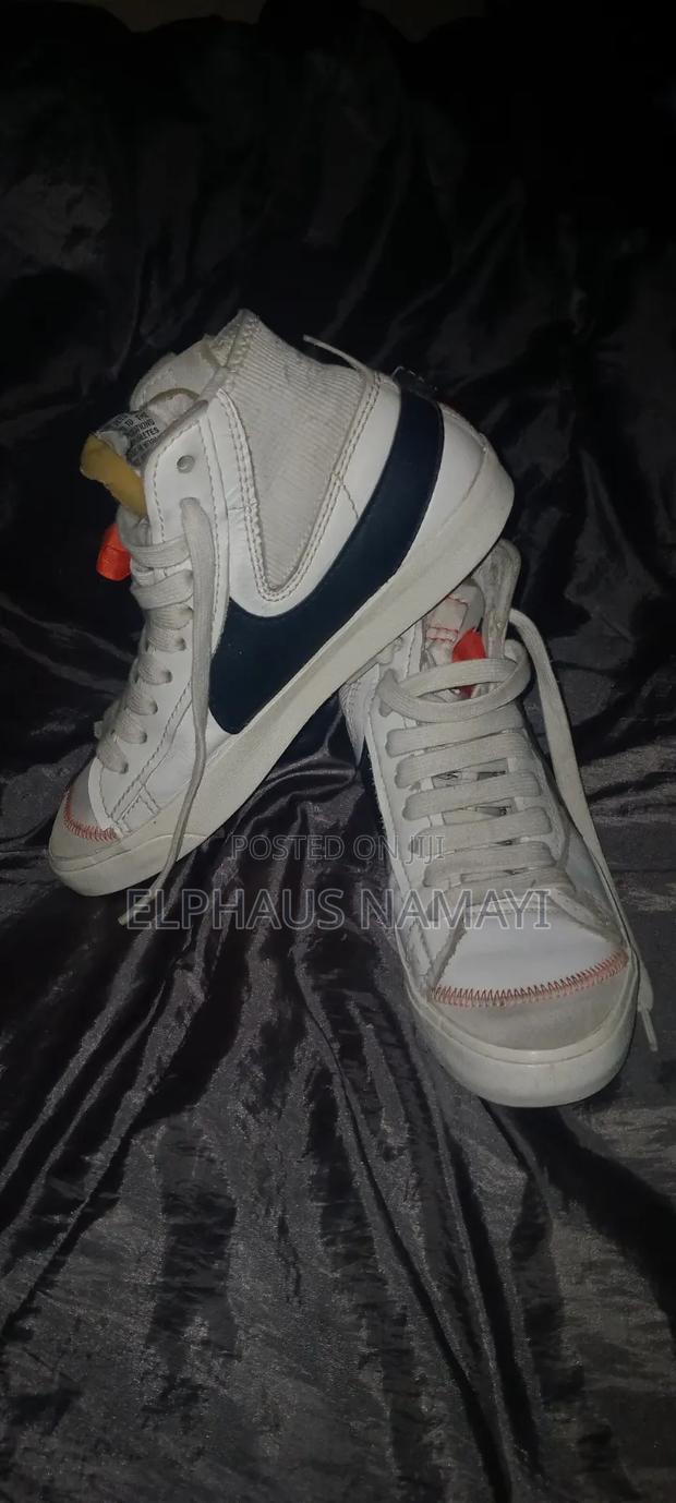 Nike Shoes - thumbnail 2