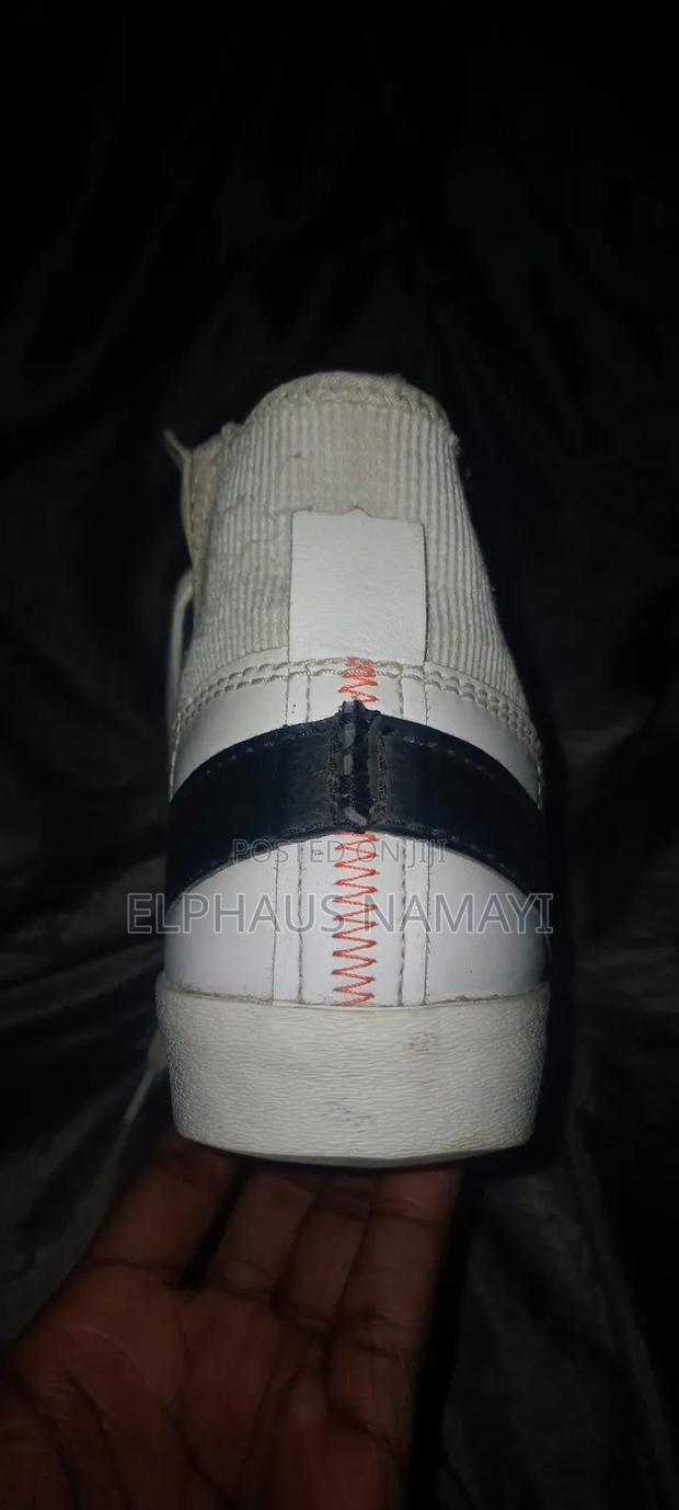 Nike Shoes - thumbnail 4