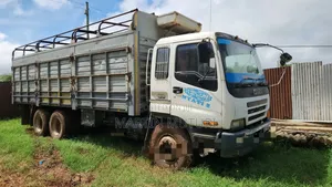 Isuzu CXZ Truck 2008 White