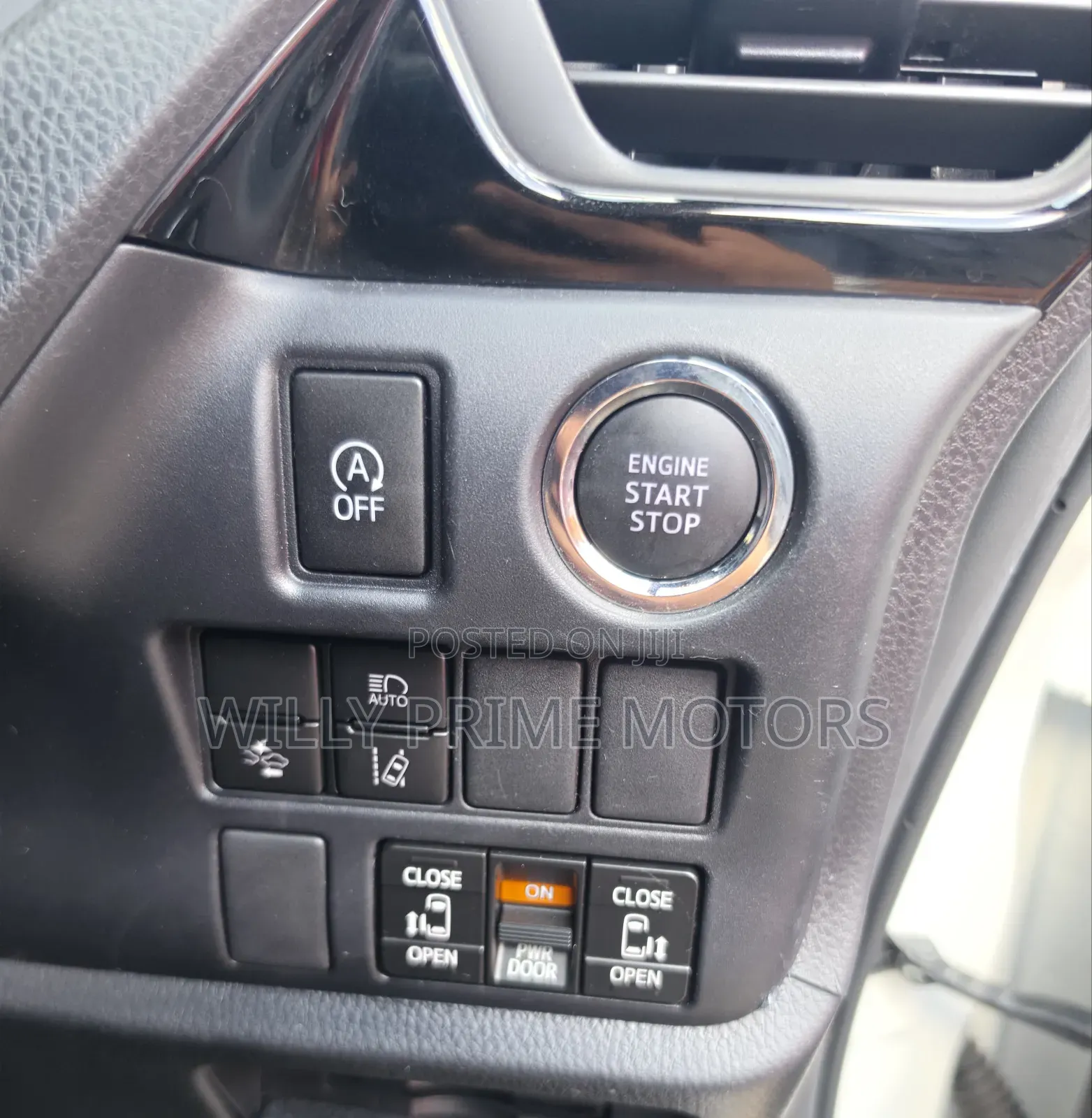 Toyota Voxy ZS 2WD 8-Seater 2019 White