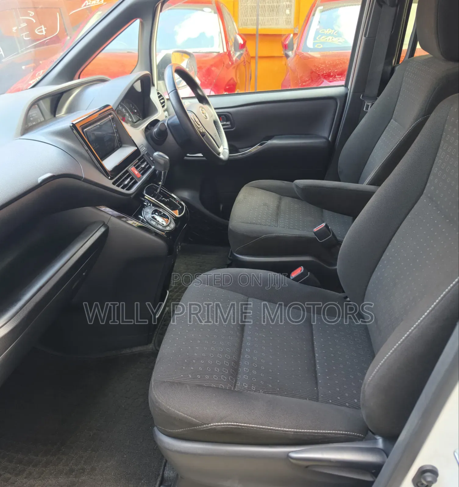 Toyota Voxy ZS 2WD 8-Seater 2019 White
