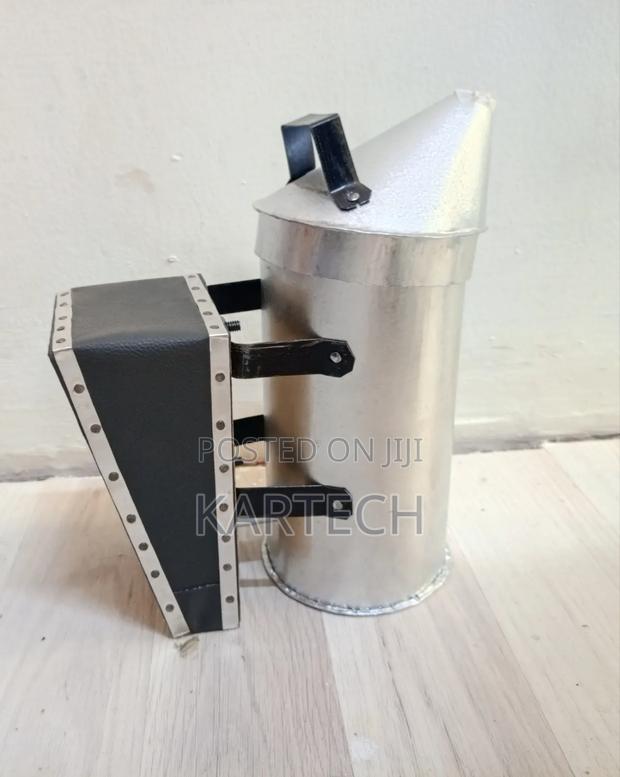 Bee Hive Smoker With Air Bellows - main view