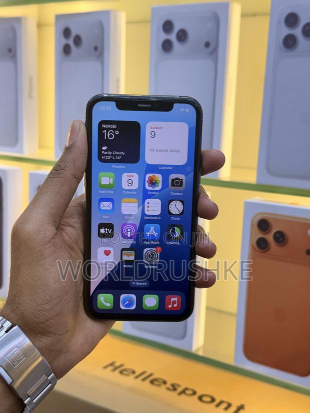Apple iPhone 11 Pro 64 GB Black - thumbnail 3