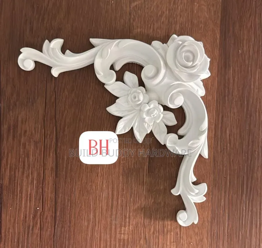 Wainscoting Corner Flowers