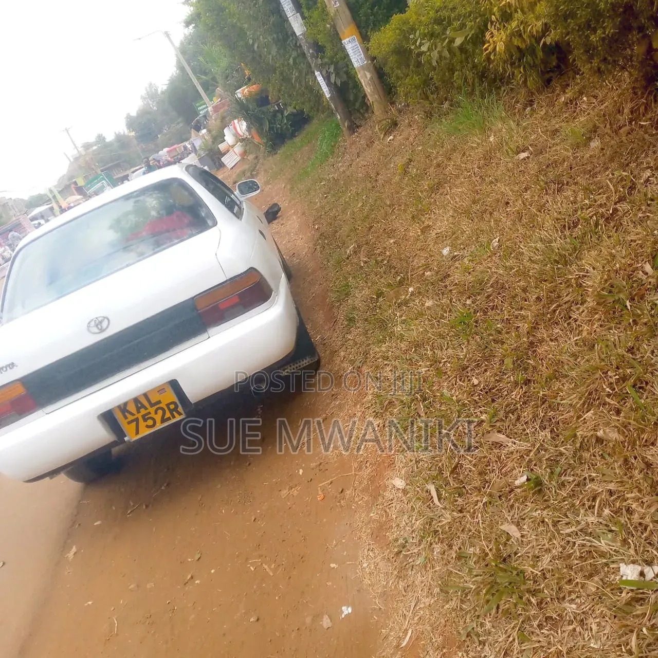 Toyota Corolla 2000 White