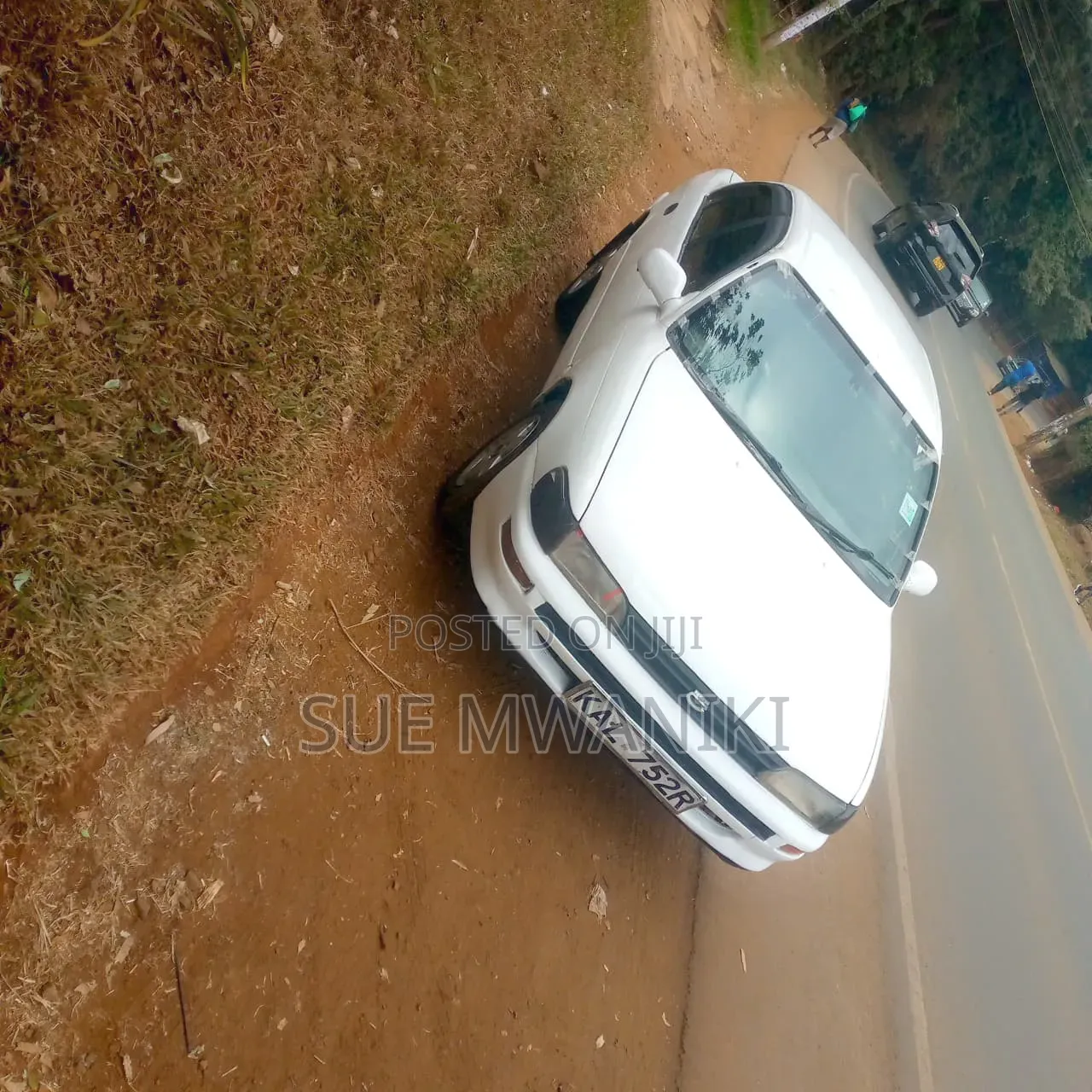 Toyota Corolla 2000 White