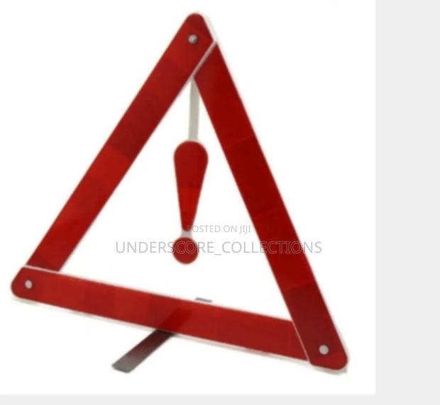Plastic Warning Reflective Triangle Designed for Road Emergencies - thumbnail 2