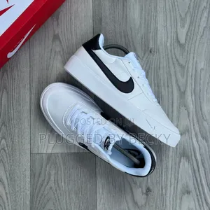 Nike Court Sneakers