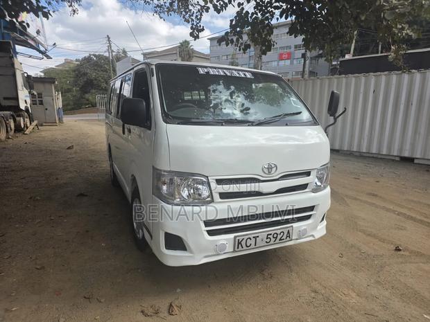 Toyota HiAce 2012 White