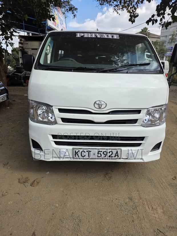 Toyota HiAce 2012 White - thumbnail 5