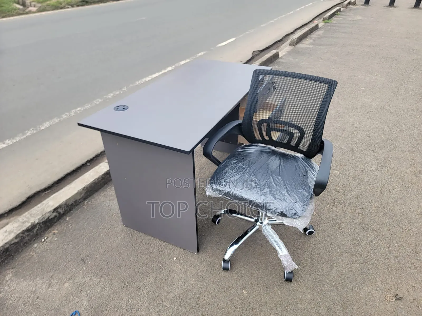 Modern Office Desk Ergonomic Mesh Chair Set