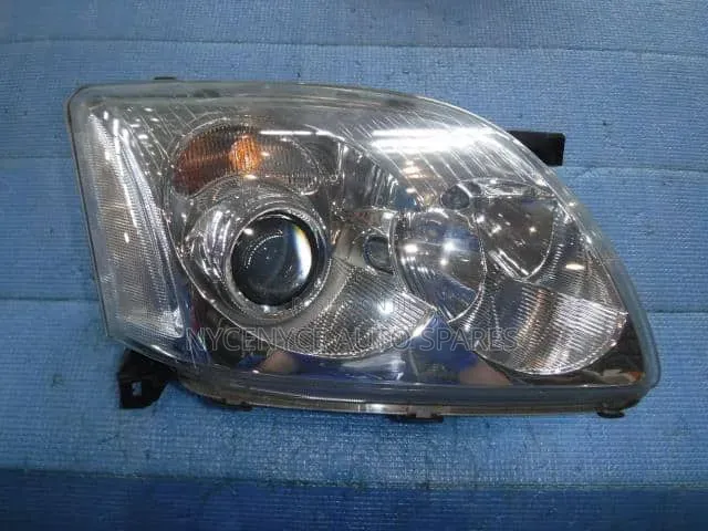 Toyota Avensis 2005 Xenon Headlight