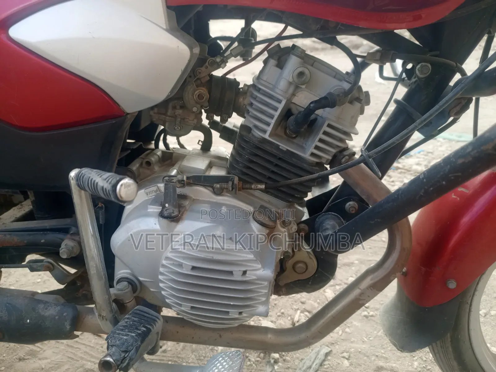 TVS HLX Plus ES 2022 Red