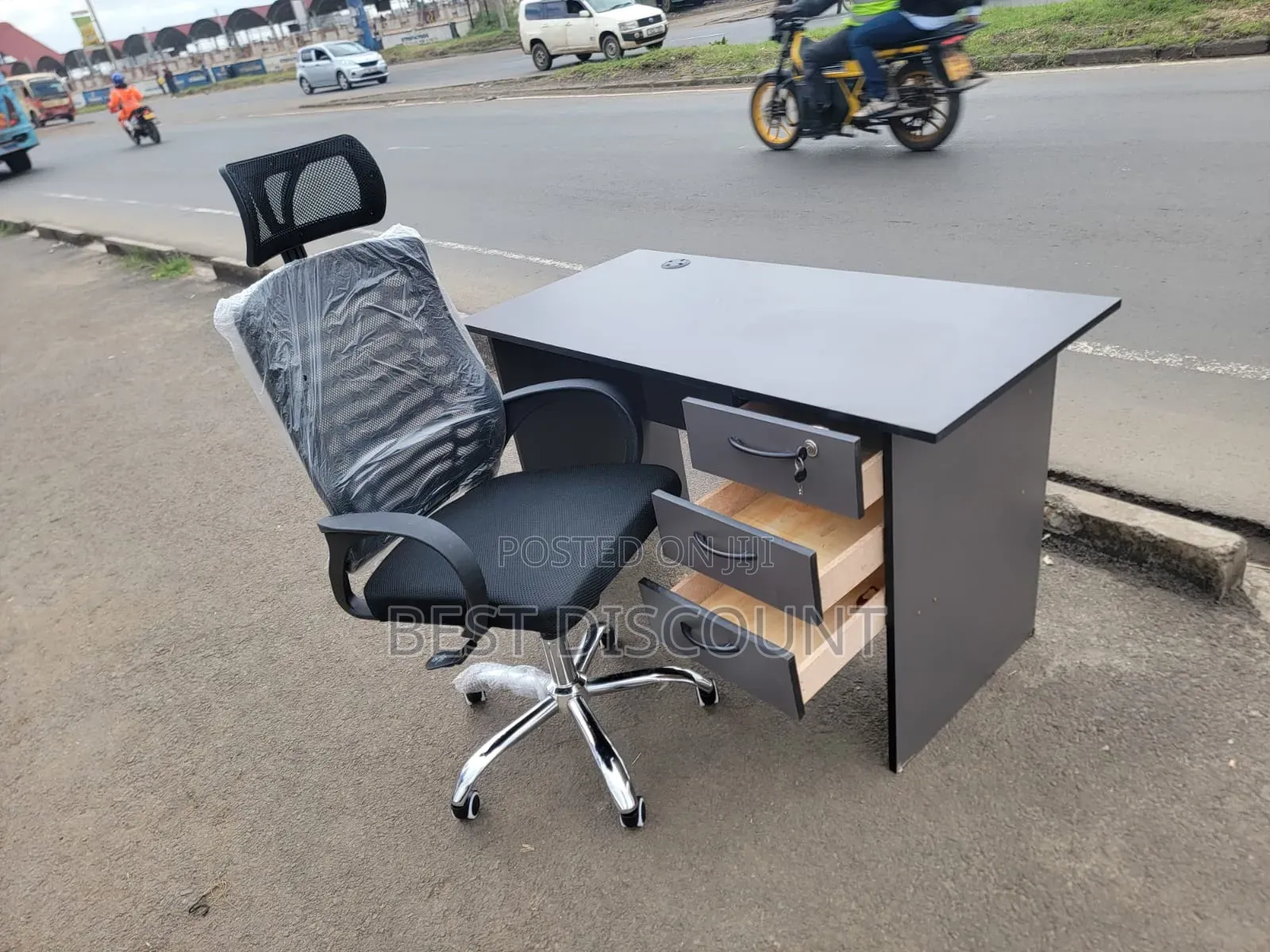 Modern Office Desk and Swivel Chair