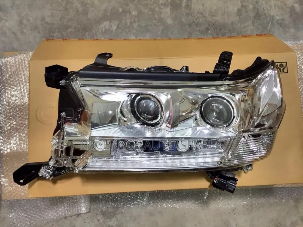 Toyota Kluger 2005 Xenon Headlight