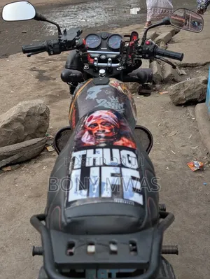 Bajaj Boxer 150 UG 2025 Red