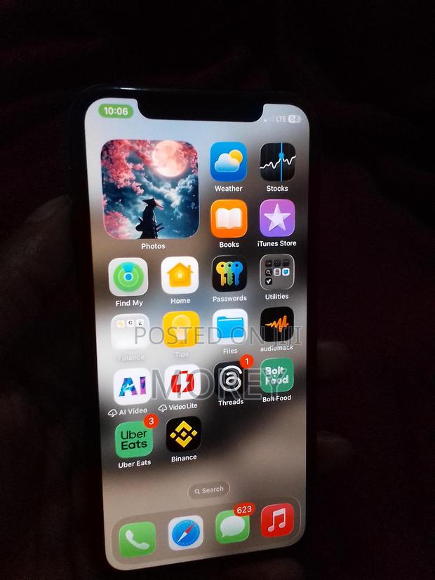 Apple iPhone 11 Pro Max 64 GB Gray - thumbnail 3