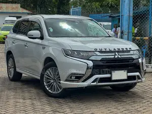 Mitsubishi Outlander 2.4 PHEV AWD 2019 Pearl