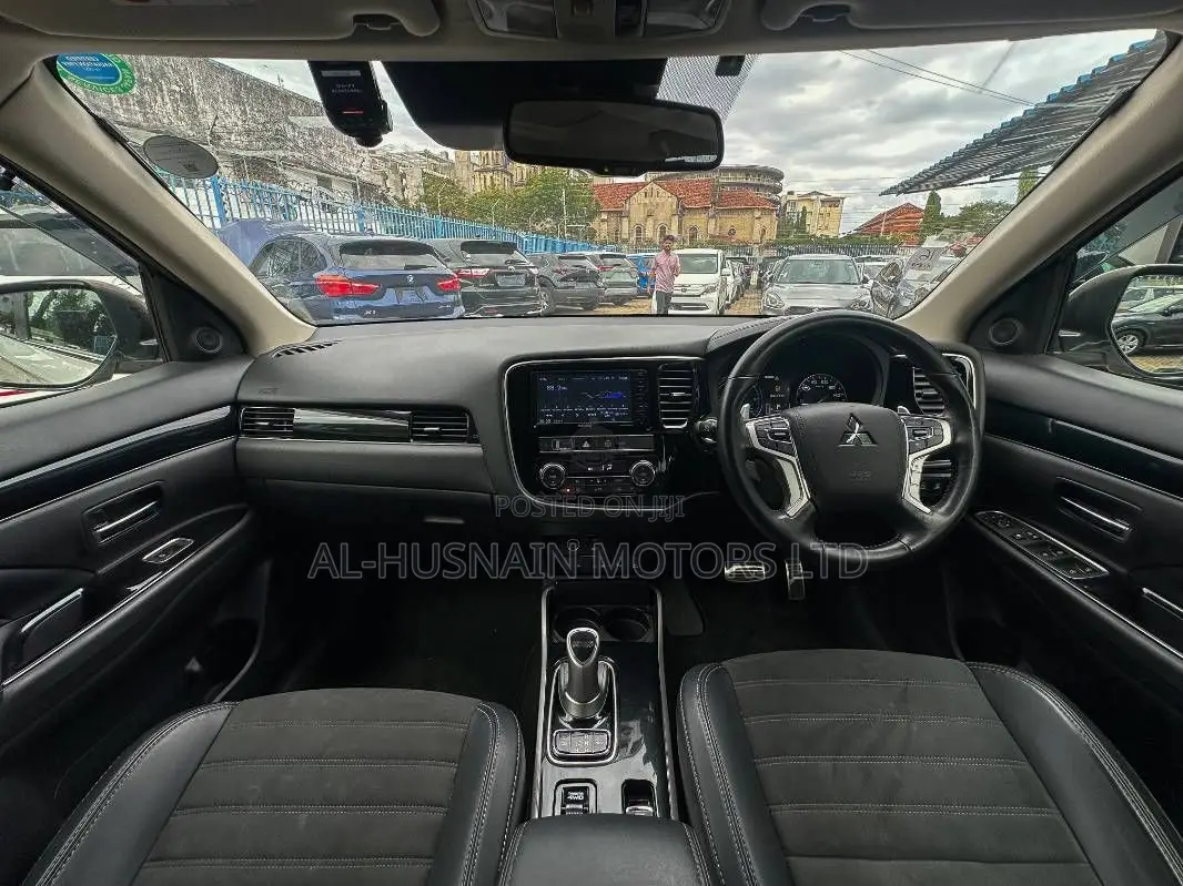Mitsubishi Outlander 2.4 PHEV AWD 2019 Pearl