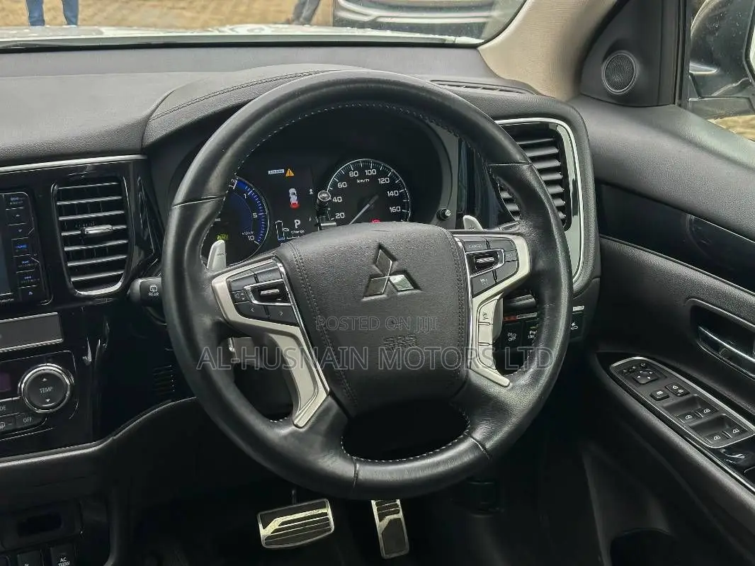 Mitsubishi Outlander 2.4 PHEV AWD 2019 Pearl
