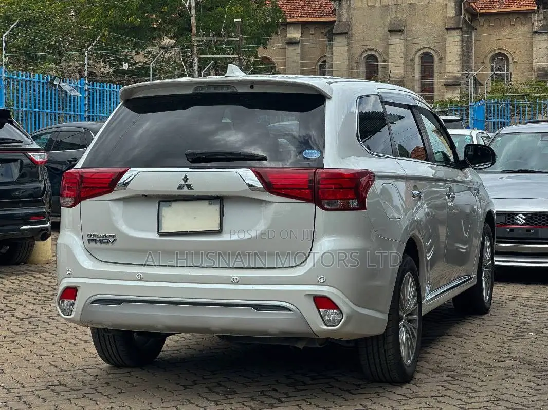 Mitsubishi Outlander 2.4 PHEV AWD 2019 Pearl