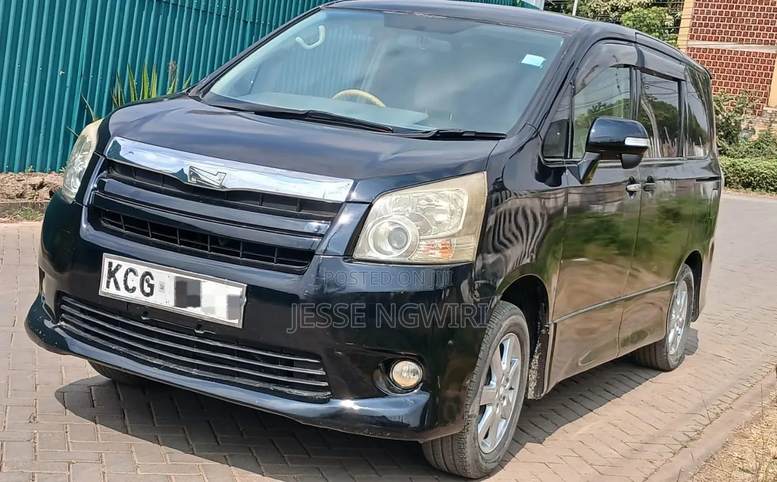 Toyota Noah 2009 Black