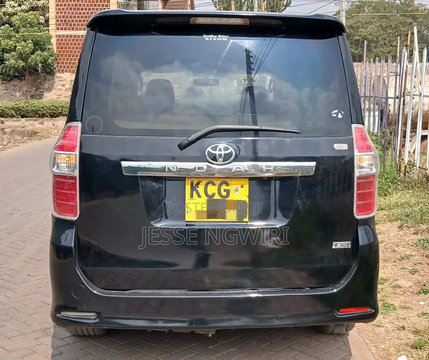 Toyota Noah 2009 Black