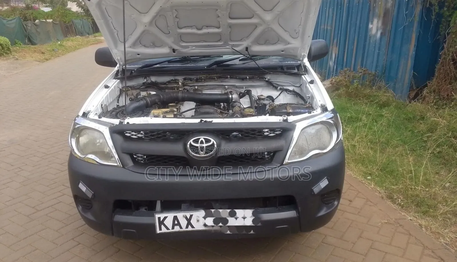 Toyota Hilux 2007 Red