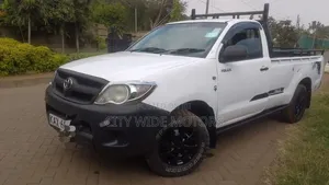 Toyota Hilux 2007 Red