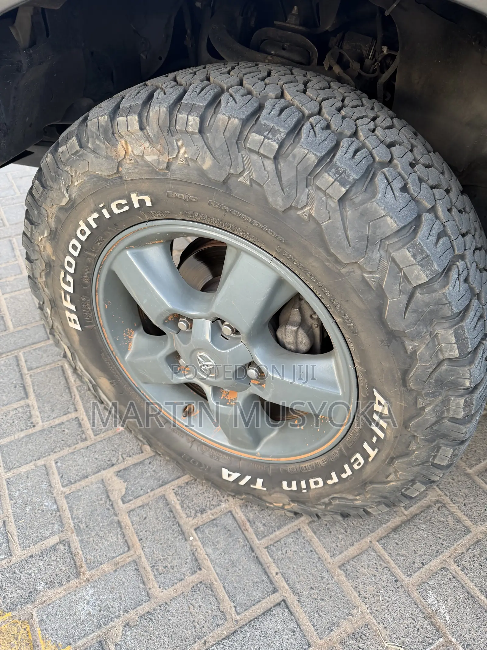 Toyota Land Cruiser 2010 Gray