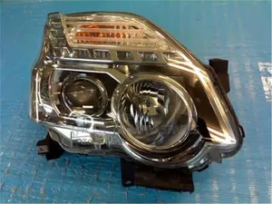 Nissan X Trail NT31 Xenon Headlight