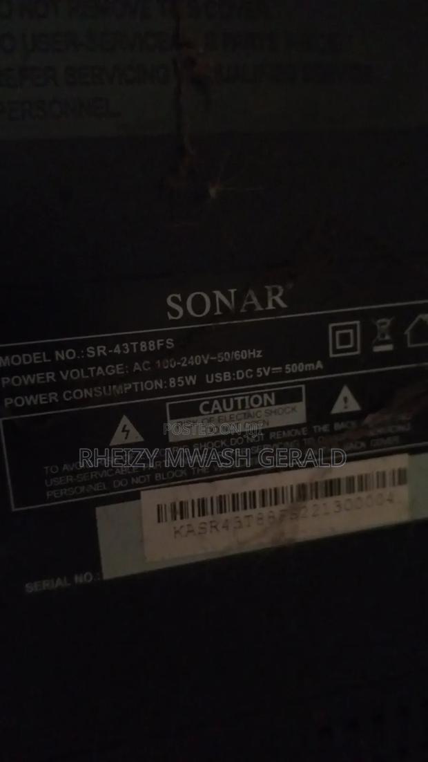 Sonar 43" Powers on With a Cracked Screen - main view