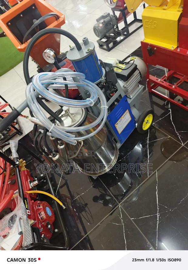 Single Cow Milking Machine - thumbnail 2