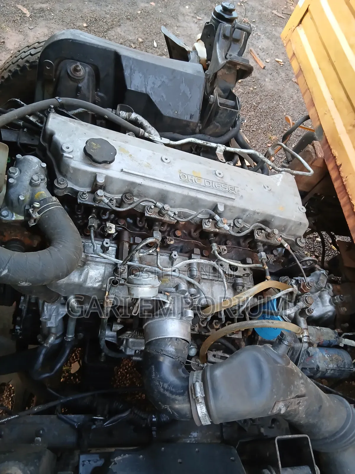 Isuzu ELF Truck 2006 White