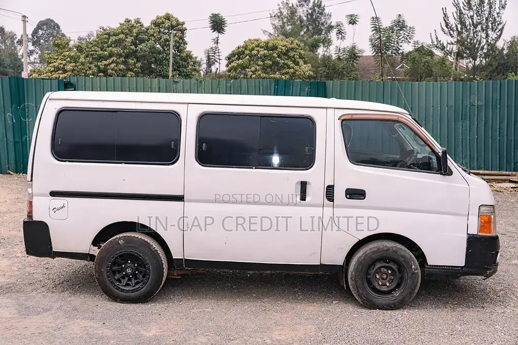 Nissan Caravan 2006 White